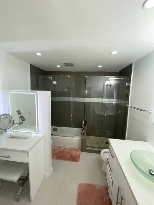 Modern Miami Oversized 3 Bedroom In Central Location Exterior foto