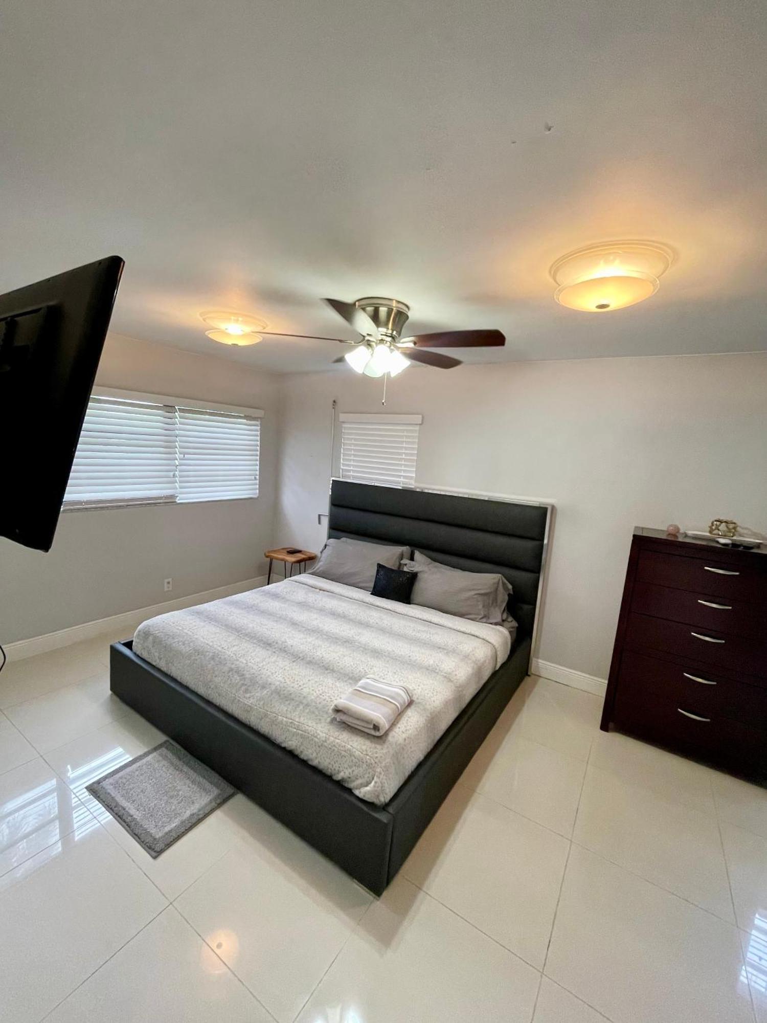Modern Miami Oversized 3 Bedroom In Central Location Exterior foto